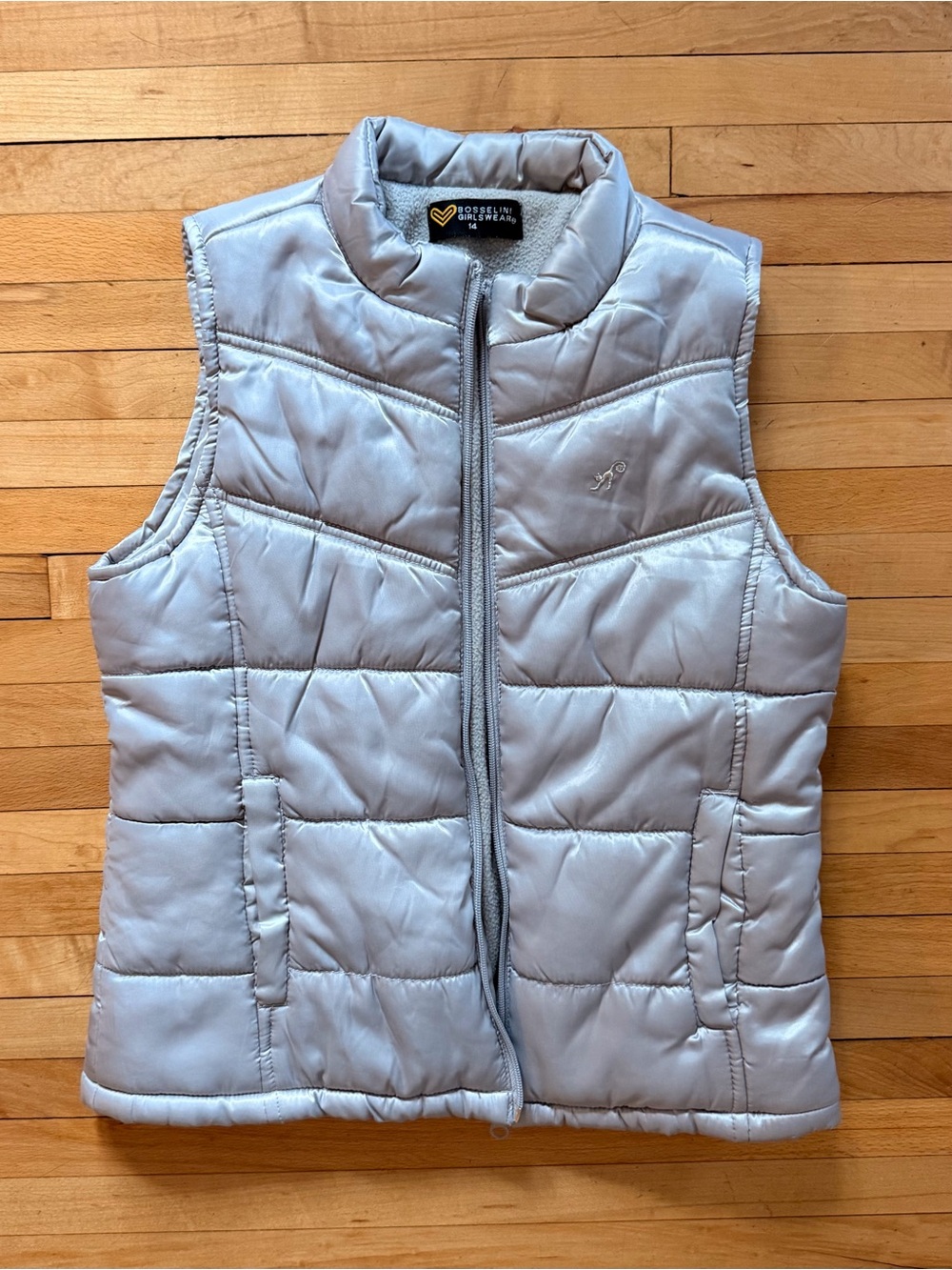 Sleeveless Puffer Vest in Light Gray